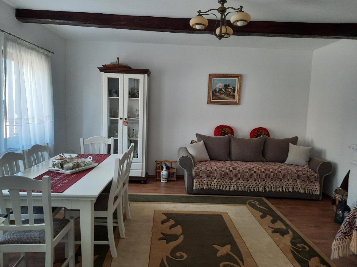 Holiday home Casa Bunicilor *